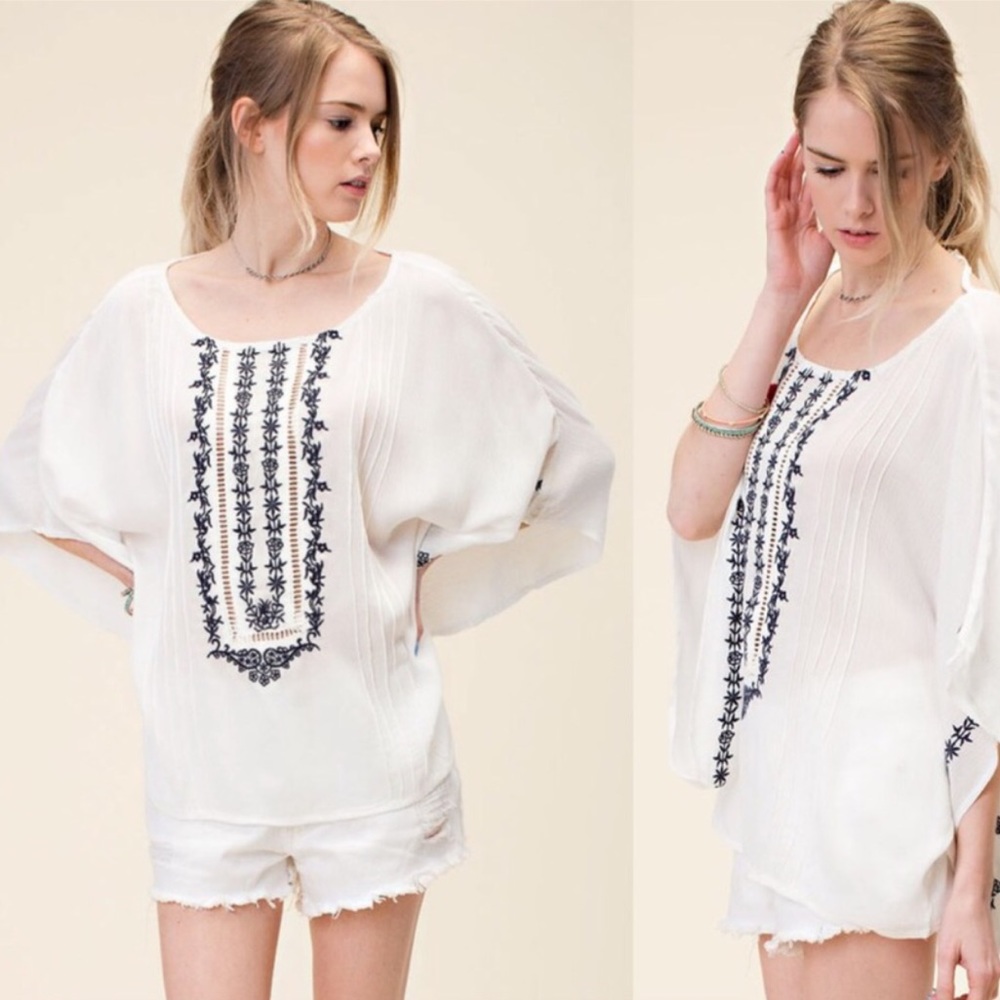💋Embroidered Top💋